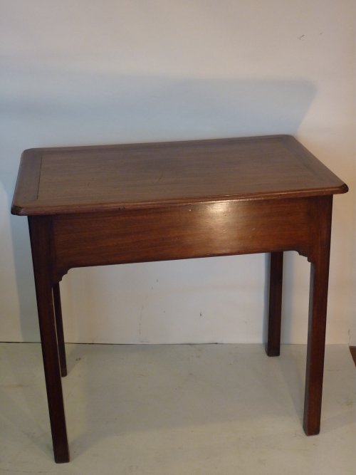 Chippendale Style English End Table