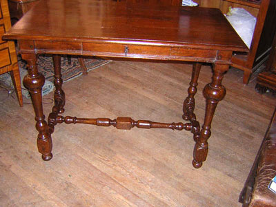17th century Italian walnut desk