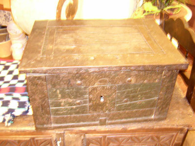 17th century continental lockbox