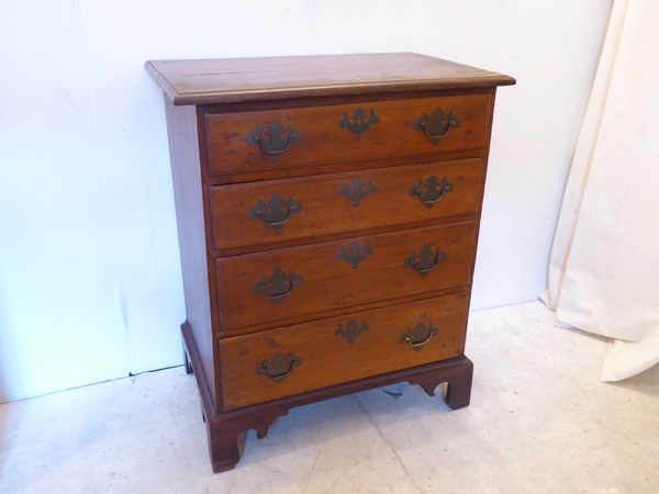 19th Century American Chest Drawers