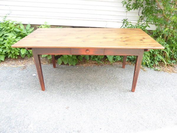American Pine Country Table