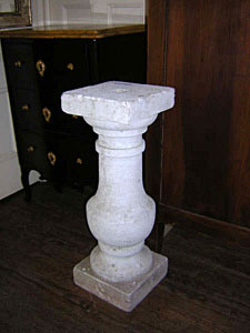 19th century Italian stone baluster pedestal :  pedestal antique stone italtian