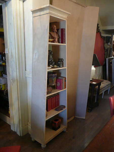 Modern Pair of Pyramidal Bookcases