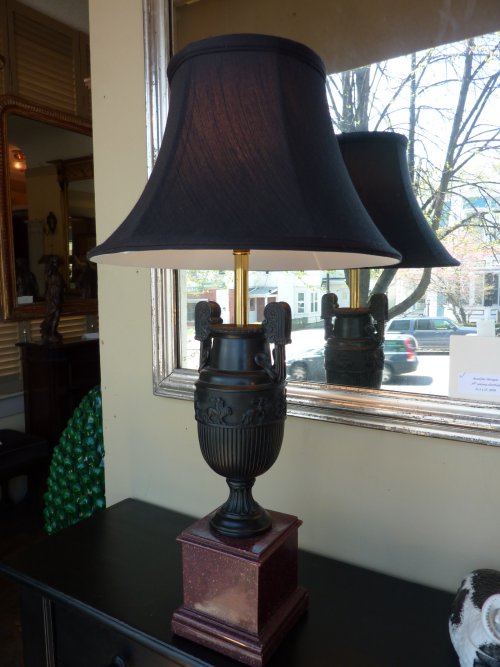 Neoclassical Style Lamp