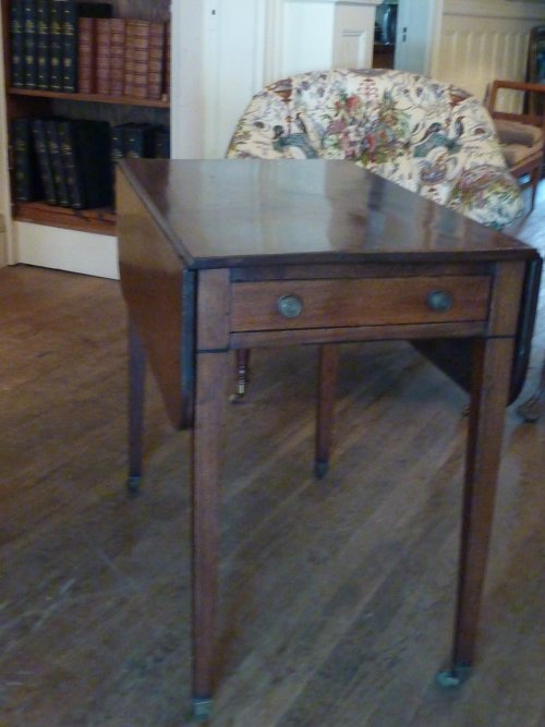 Drop Leaf End Table