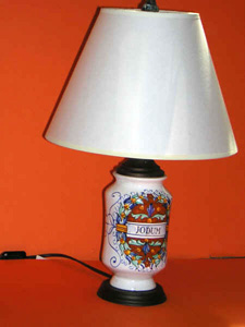 Deruta apothocary vase