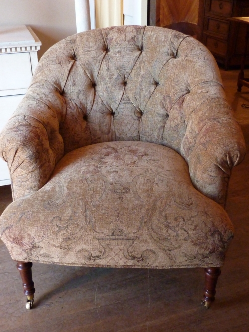 Victorian Tufted Club Chair