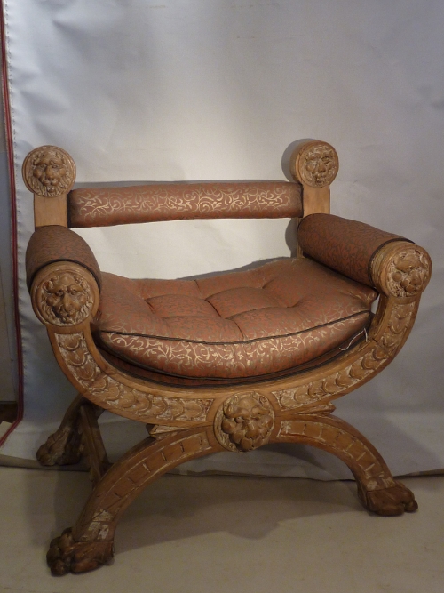 Savanarola Chair