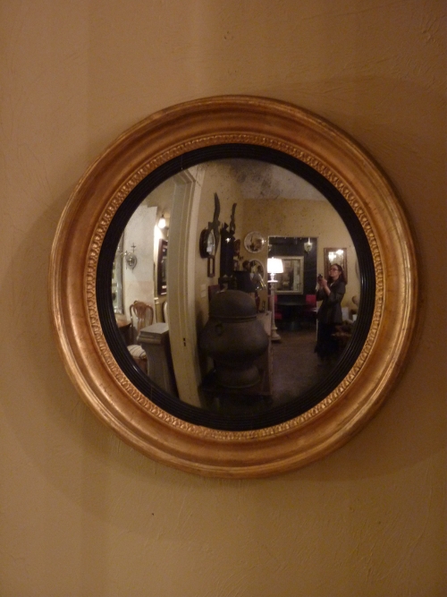 Convex Mirror