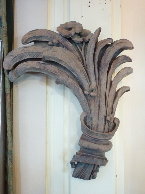 Carving of Leaves and flowers