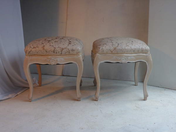 Louis XV Pair Tabourets