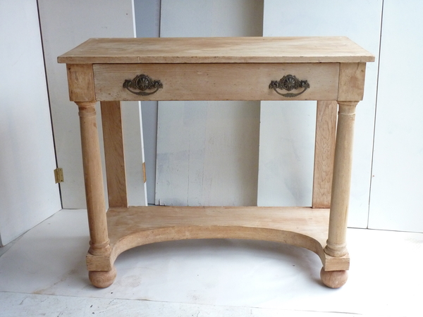 Empire Pine Console