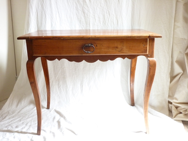 18th Century French Cabriolet Table