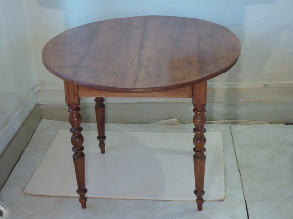 French 19th Century Fruitwood Table
