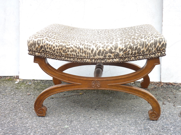 Cerule Stool