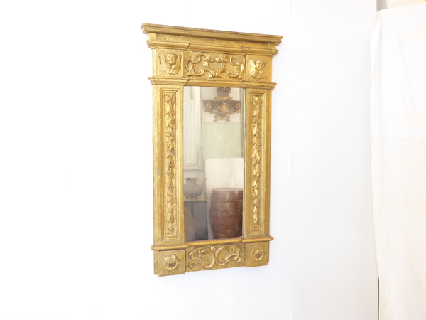 18th Century Italian Carved Giltwood Mirror