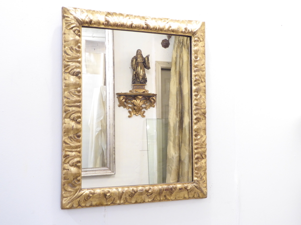 18th Century It Carved Giltwood Mirror