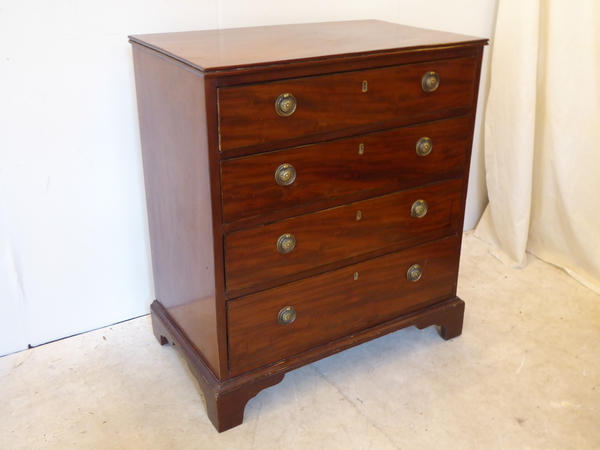 English Mahogany Bachelors Chest