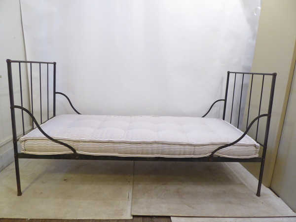 Campaign Bed