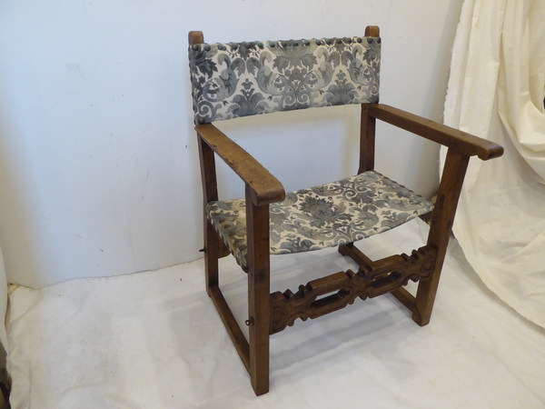 Antique Italian Renaissance Style Chair