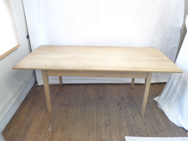 Scrubbed Oak Country Table