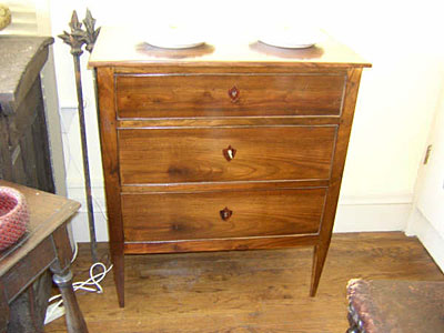 20th century Italian walnut chest drawers