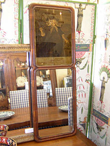 18th century English walnut mirror with mezzotint portrait of Sir Hammerton, Sexton of Kingston
