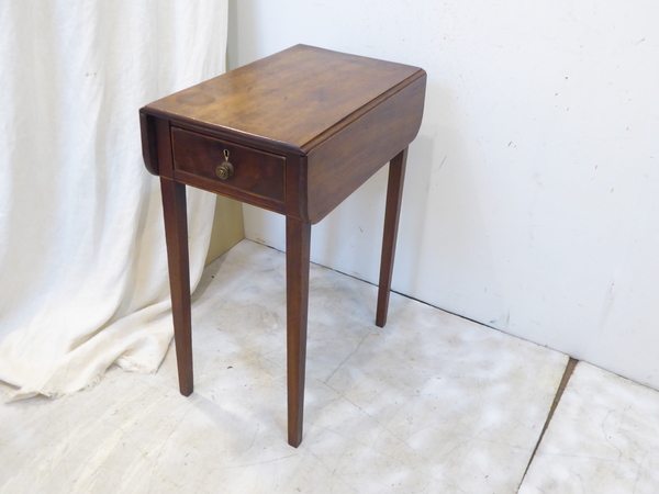 Small English Drop Leaf Table