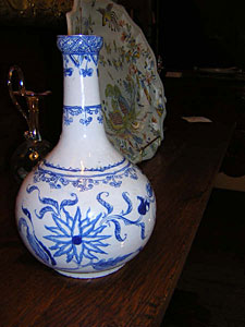 18th century Liverppool Delftware vase