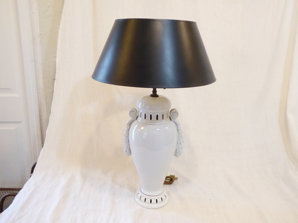 Blanc de Chine Lamp