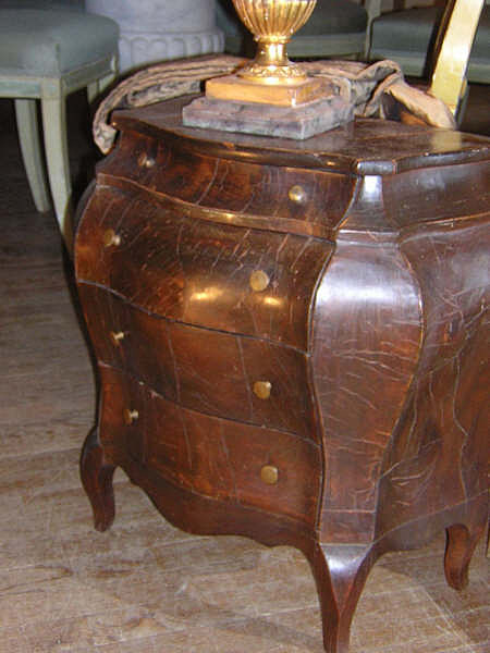 Venetian Mombe Mini Walnut Comodino
