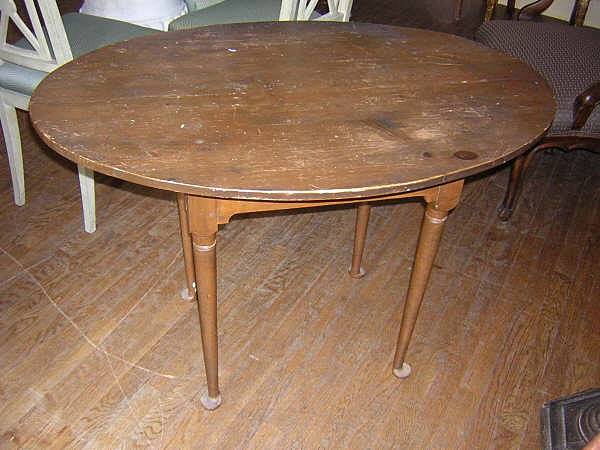 Early 20th Century American Painted Pine Oval Table
