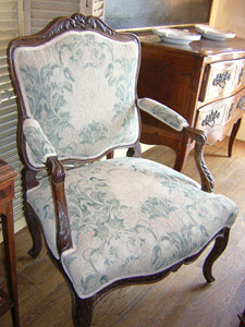 Italian walnut armchairs