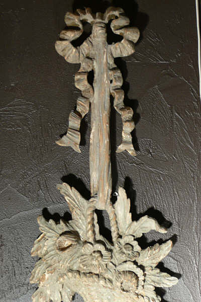 Pair Carvings