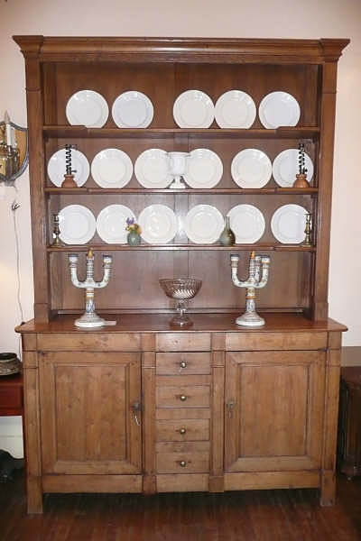 Buffet a Deux Corps